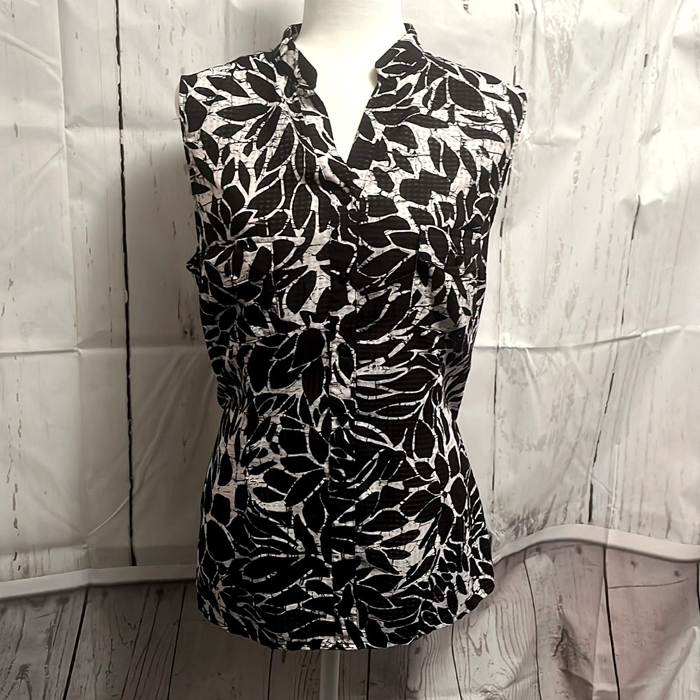 Notations blouse, buttons down the front, size large, black/white.